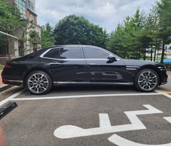 제네시스 G90: 사업가와 기업을 위한 럭셔리한 신차장기렌트